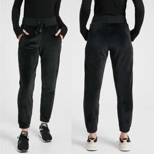 Athleta Double Cozy Karma Recover Jogger Pants Teddy Faux Fur Black Size XS
